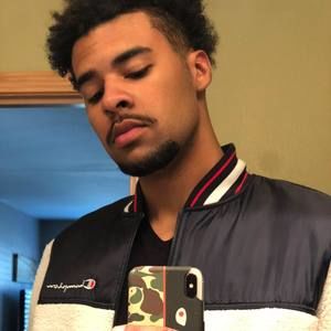 Meet your Posher, Devin